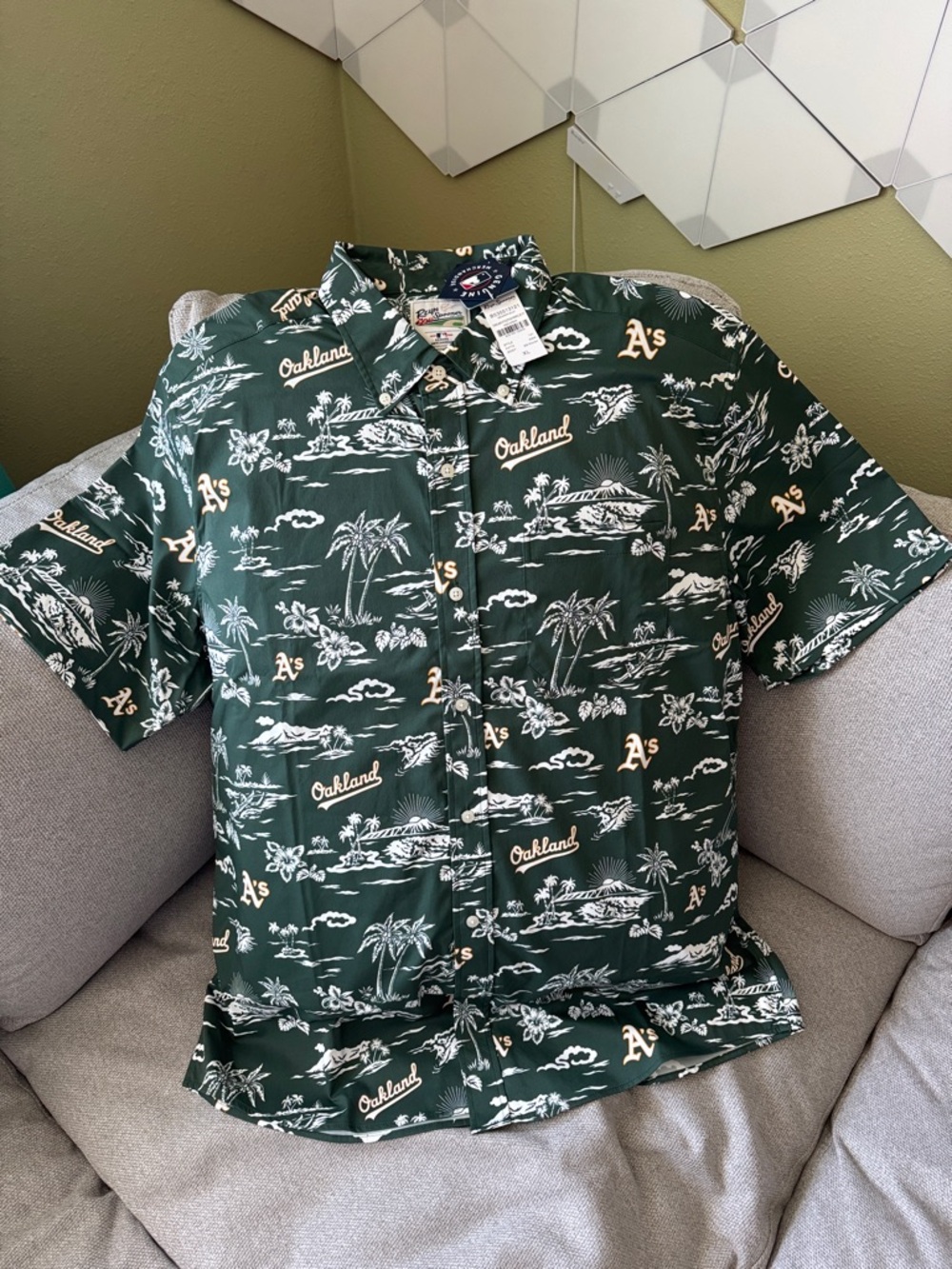 reyn spooner Oakland A's Dark Green Hawaiian Button-Up Shirt